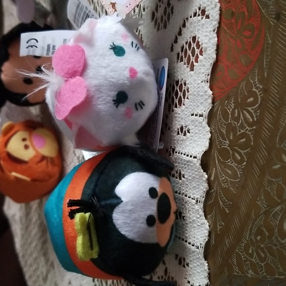 NWT-Disney TSUM TSUM minis-5pc. - Picture 3 of 6